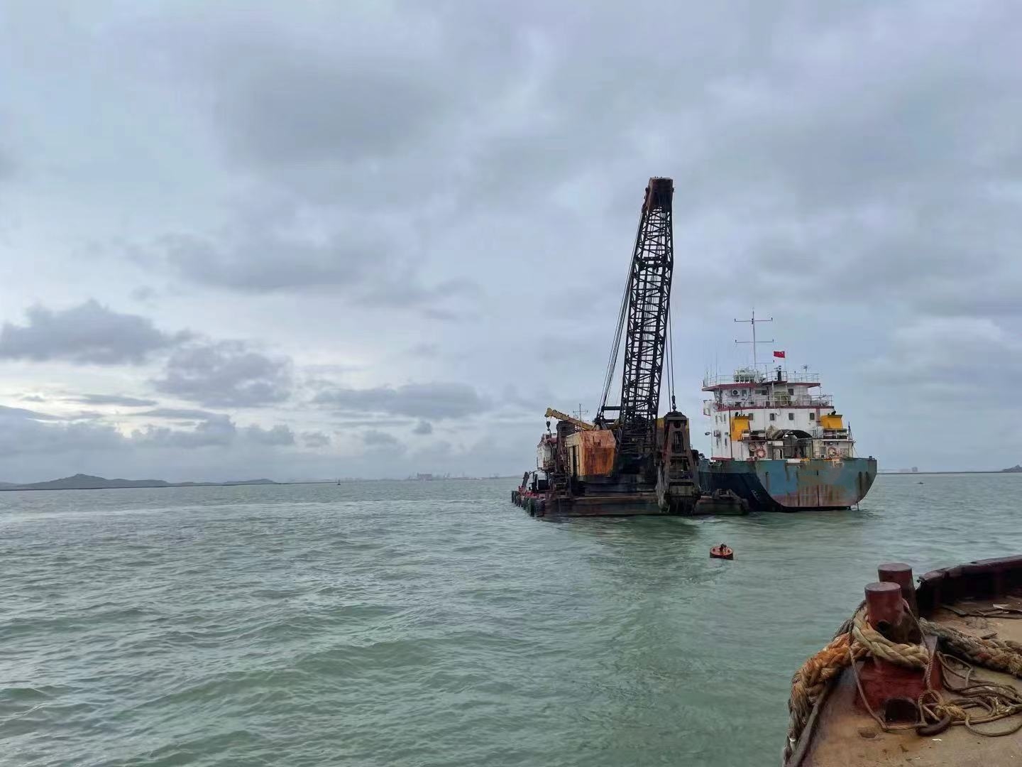 出售3000m³耙吸挖泥船