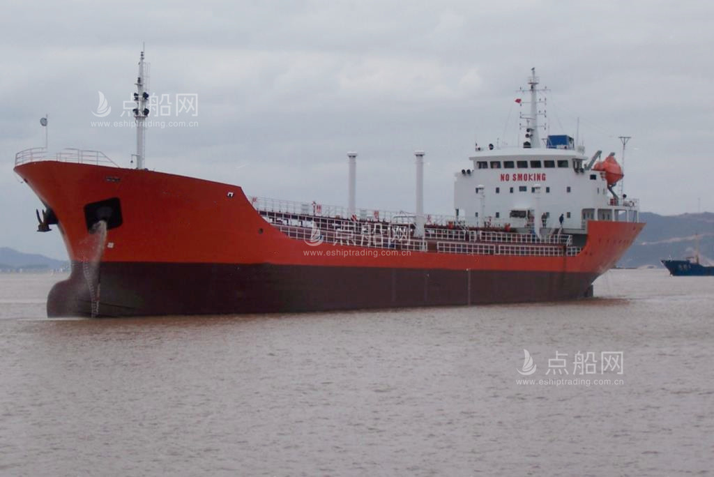出售6612吨成品油船