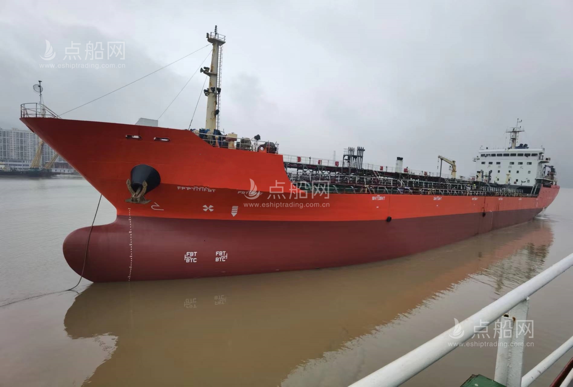 出售10000吨成品油船