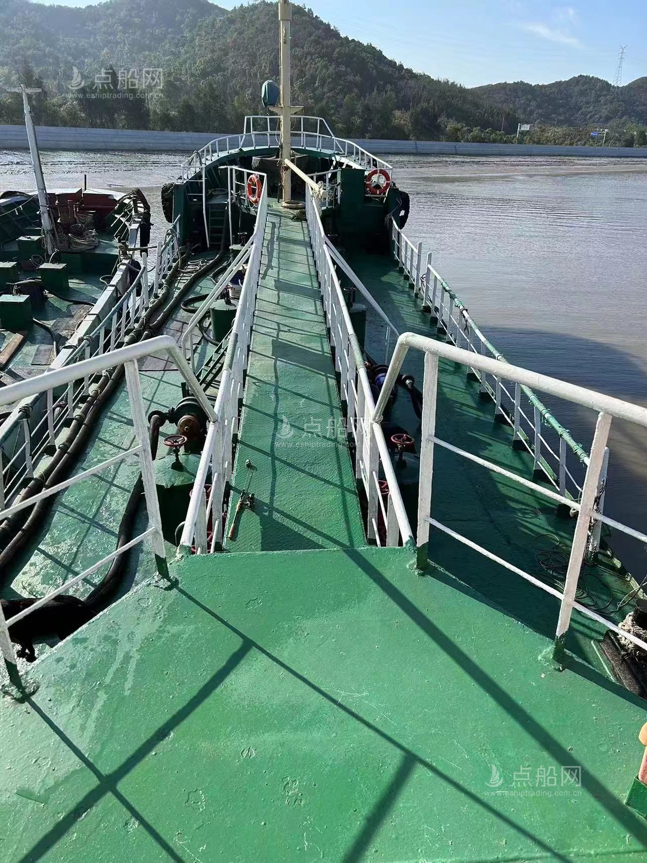 出售306吨加油船