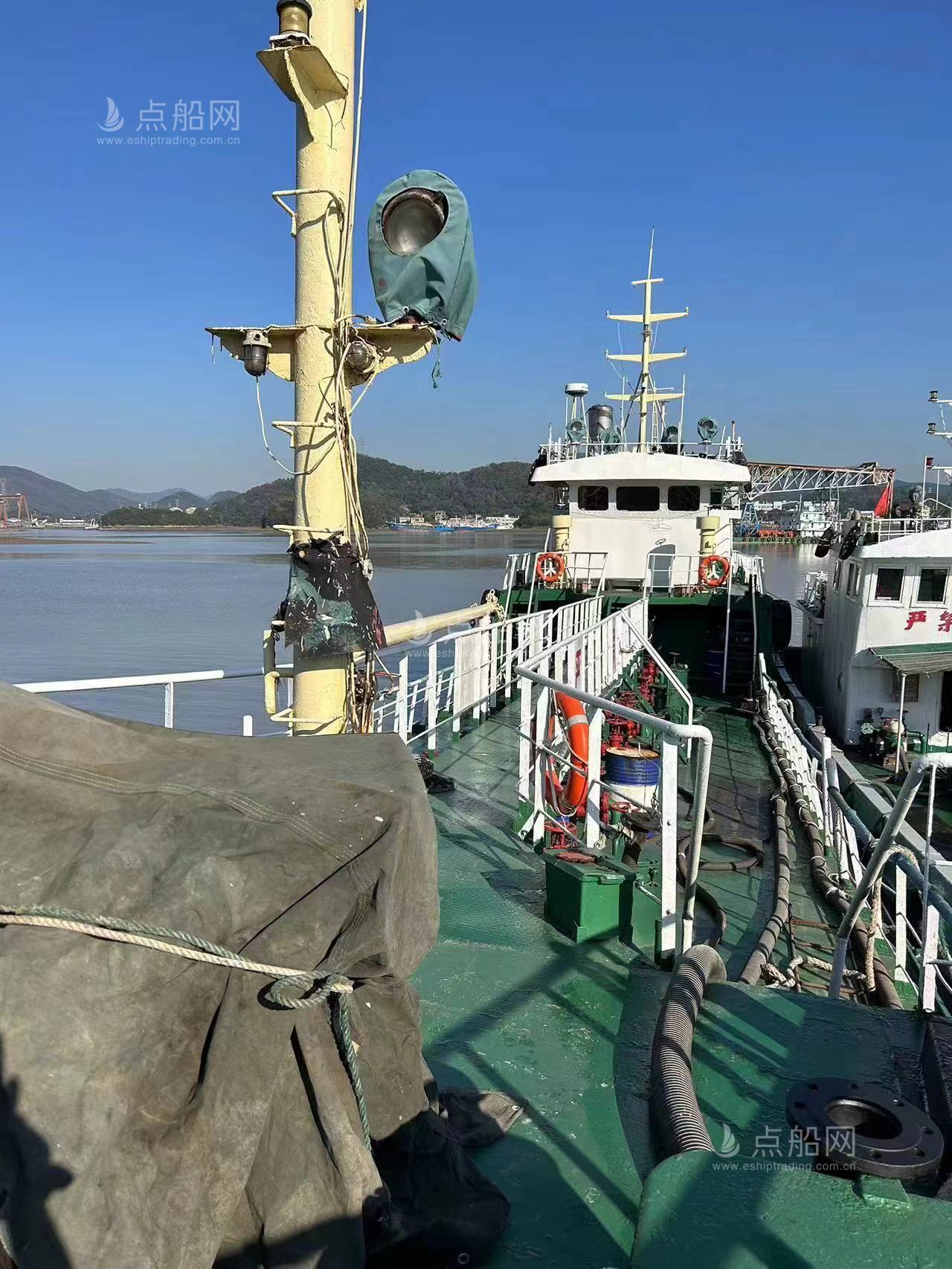 出售306吨加油船