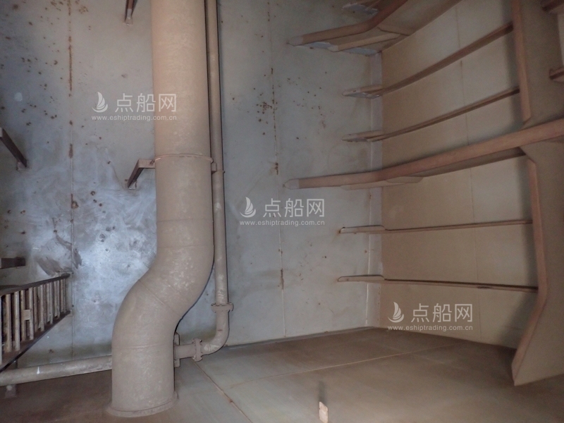 出售2900吨成品油船