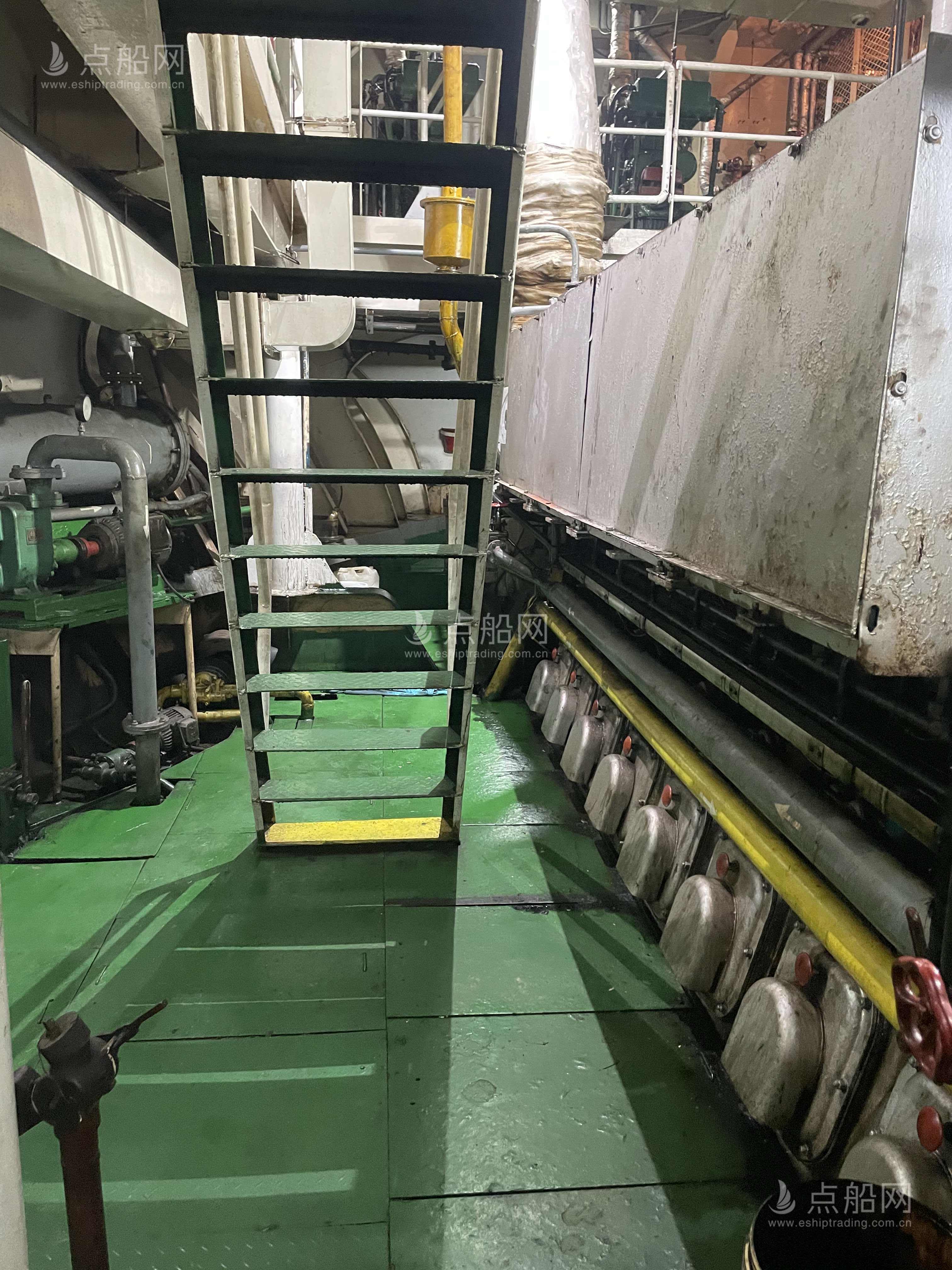 出售4975吨多用途船