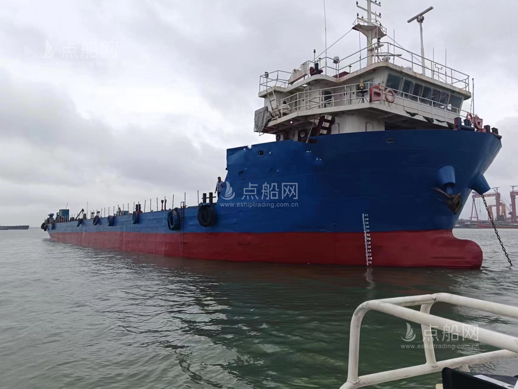 出售3015吨甲板货驳