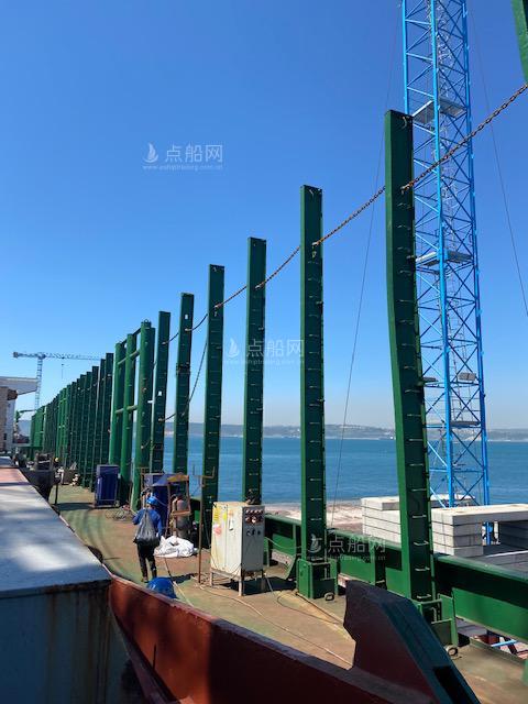 出售32000吨运木船