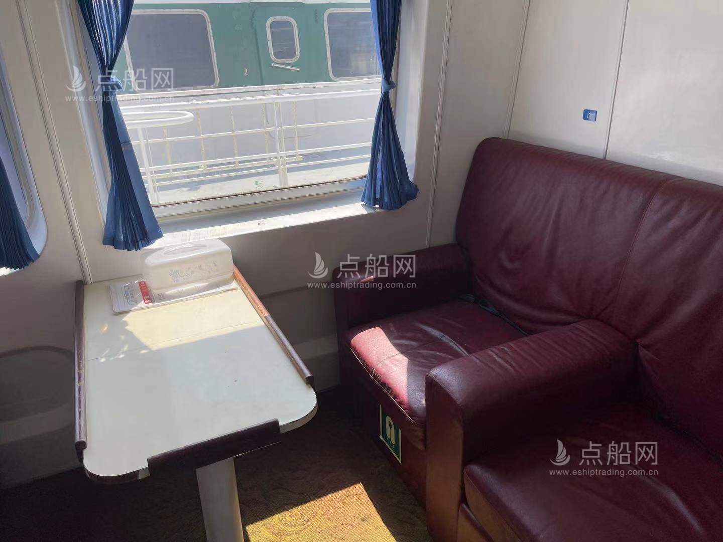 出售332人双体客船