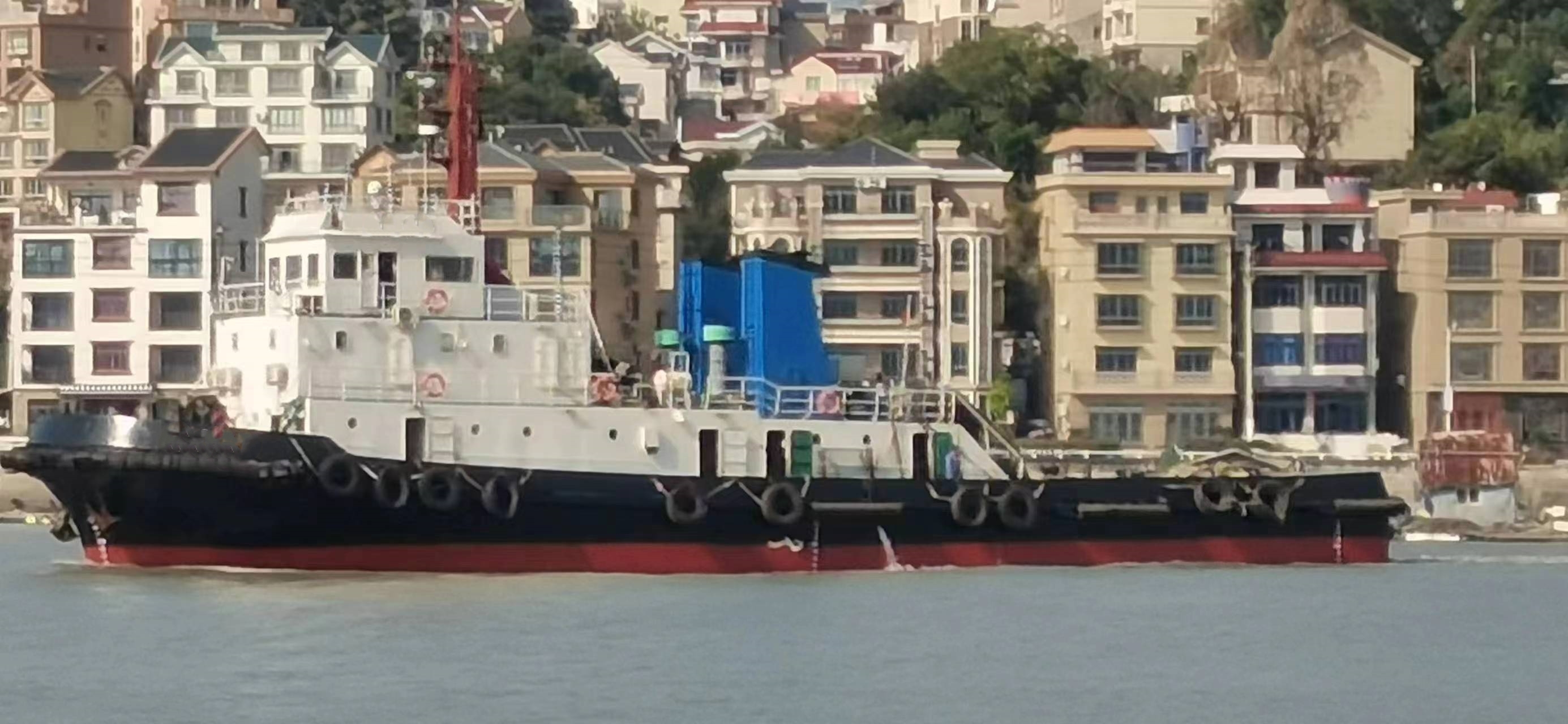 出售3200马力普通拖轮