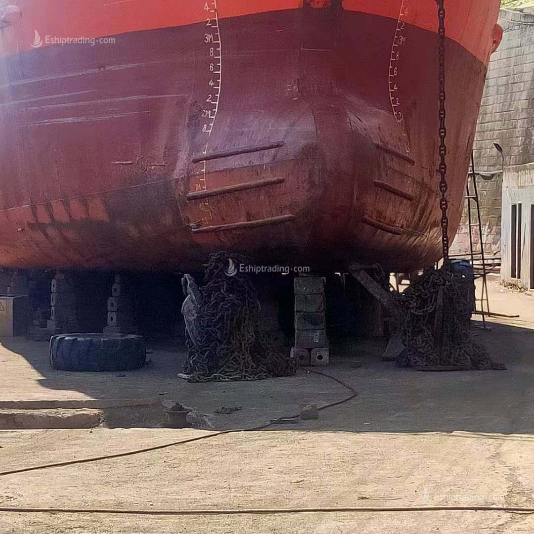 908 T Bunkering Ship For Sale