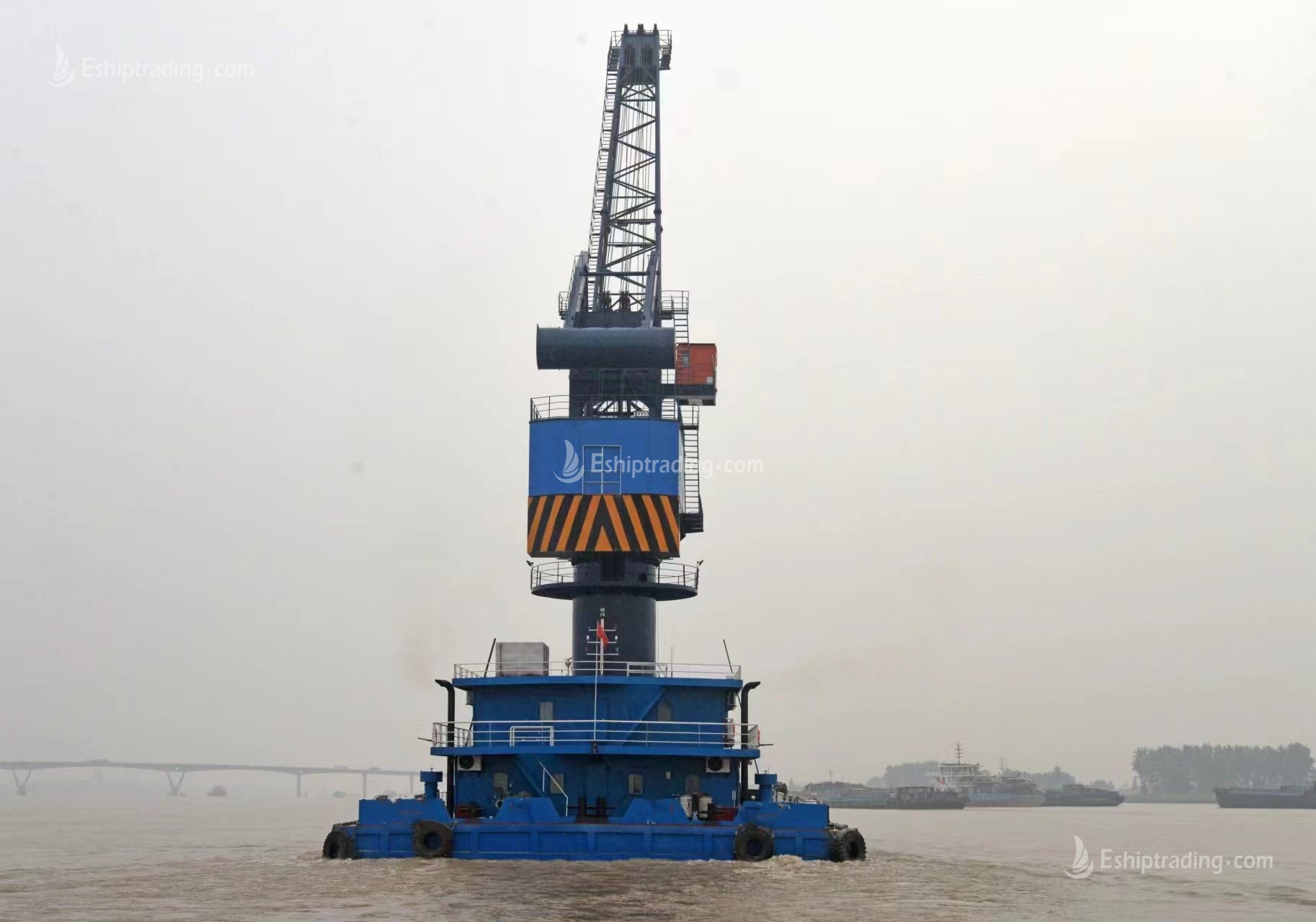 25 T Fully Revolving Floating Crane For Sale