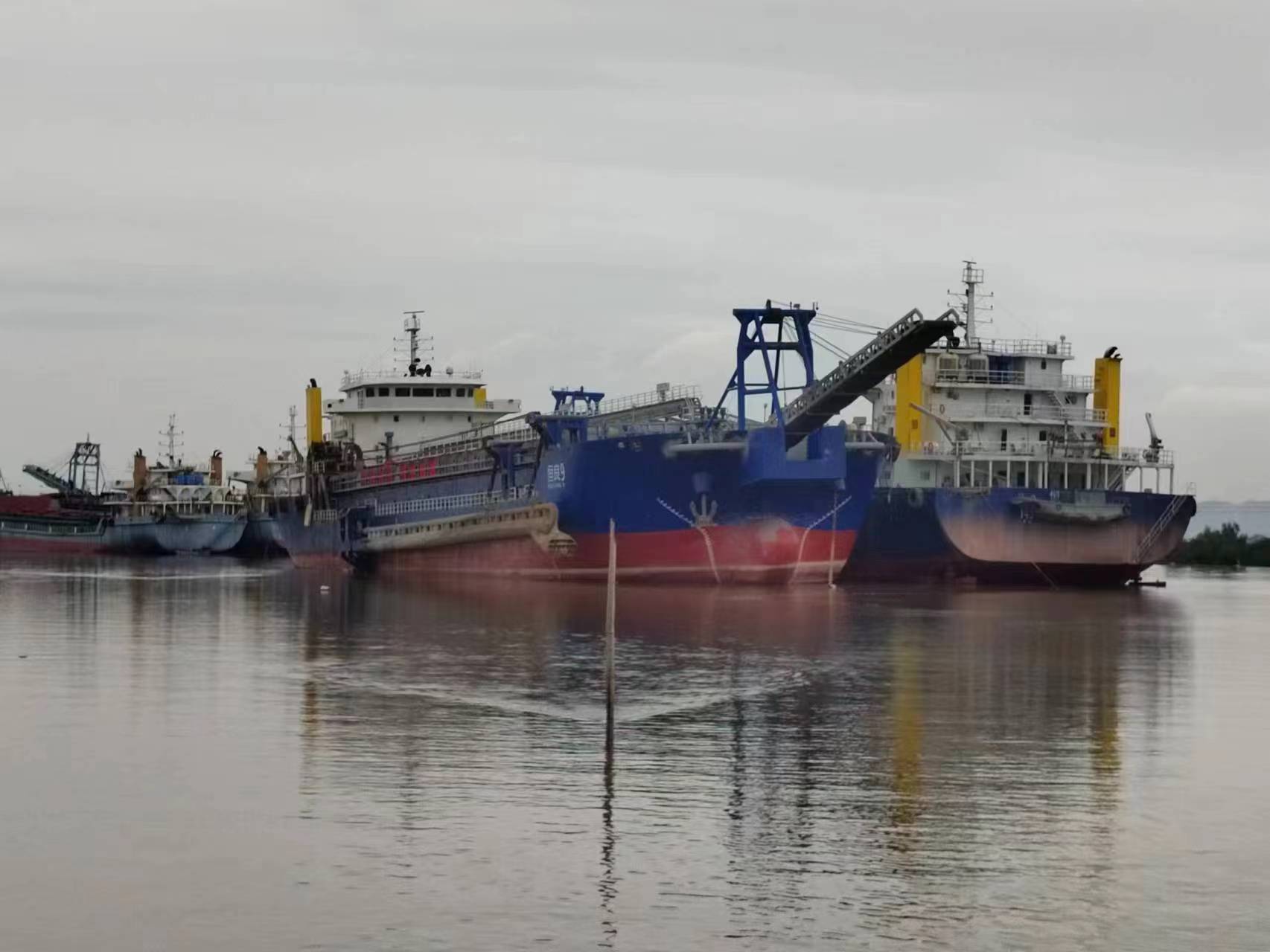 出售10000吨运沙船