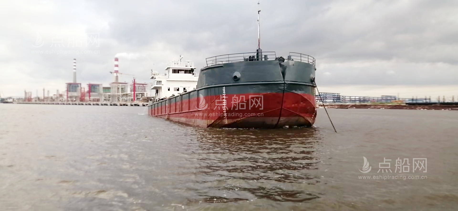 出售1140m³开体泥驳