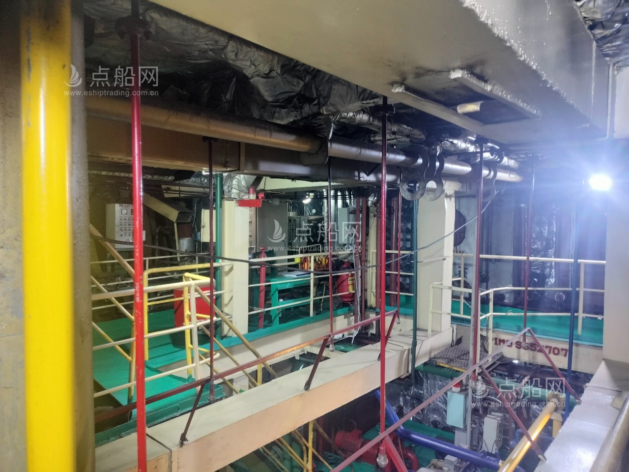 出售4880吨散货船