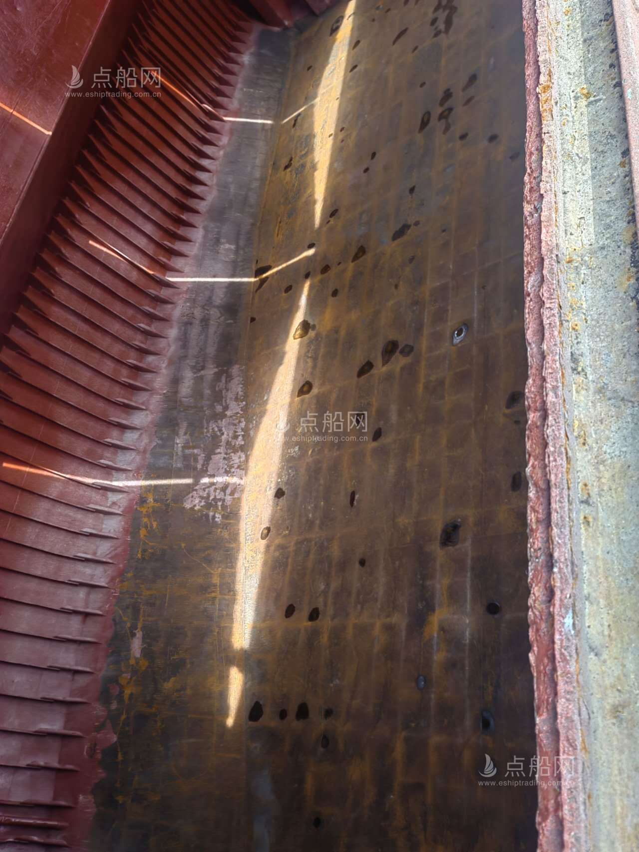 出售9885吨散货船