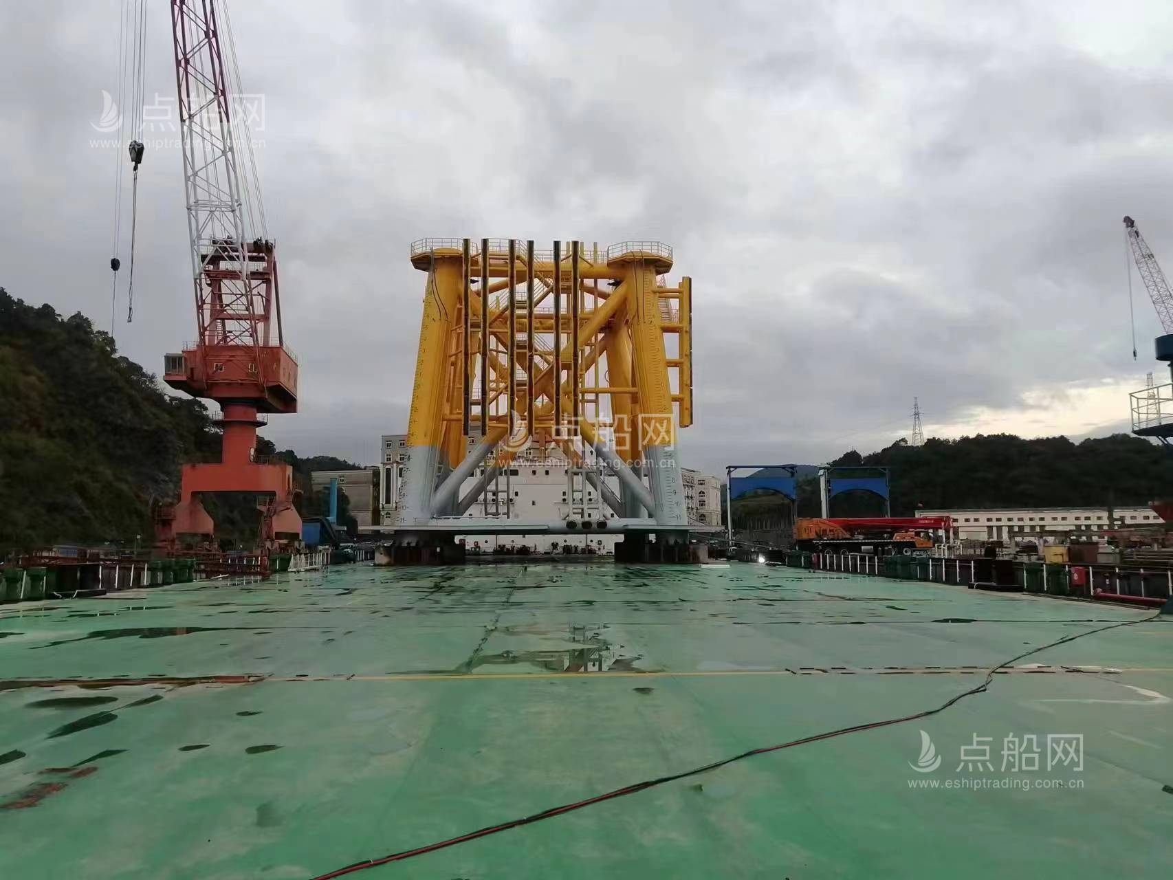 出售18256吨甲板货驳