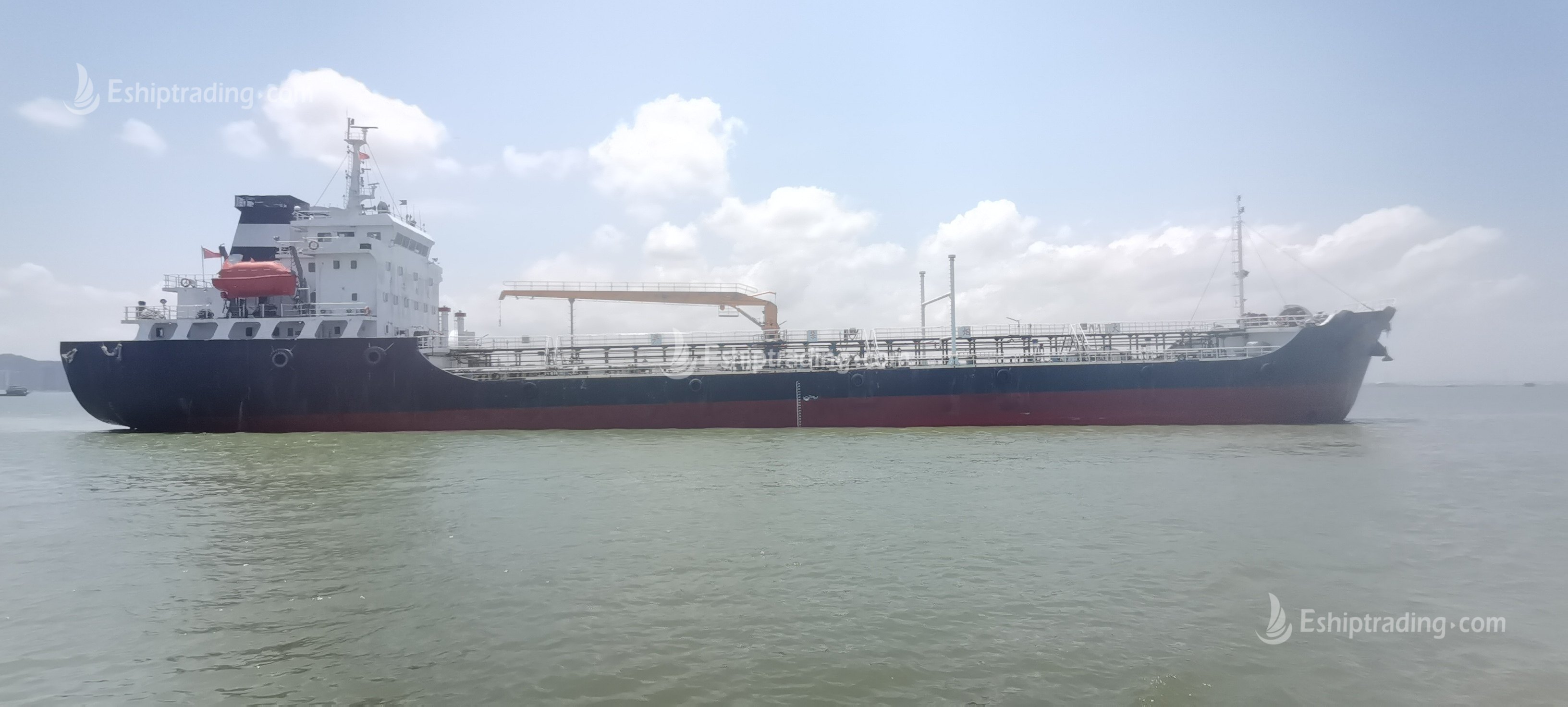 3800 T Product Oil Tanker For Sale