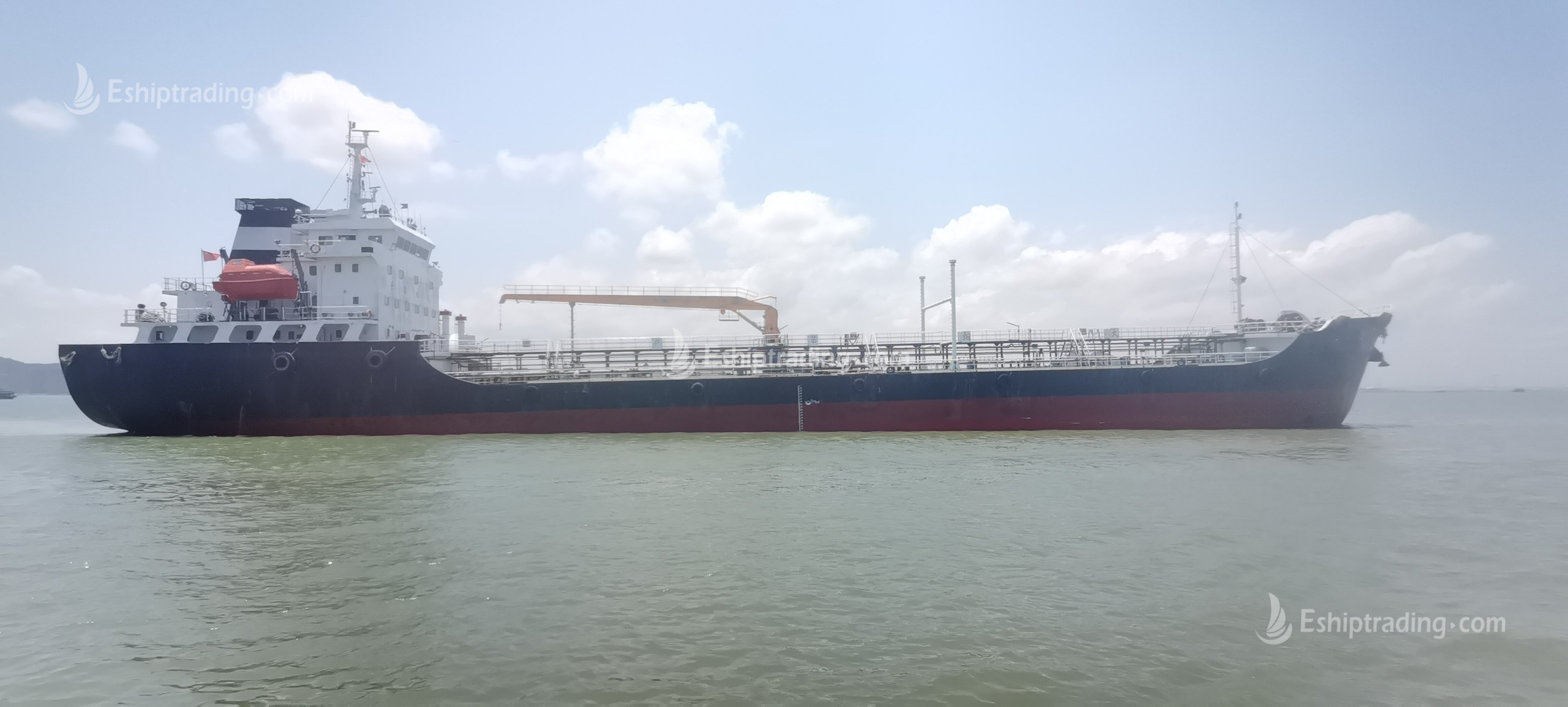 3800 T Product Oil Tanker For Sale