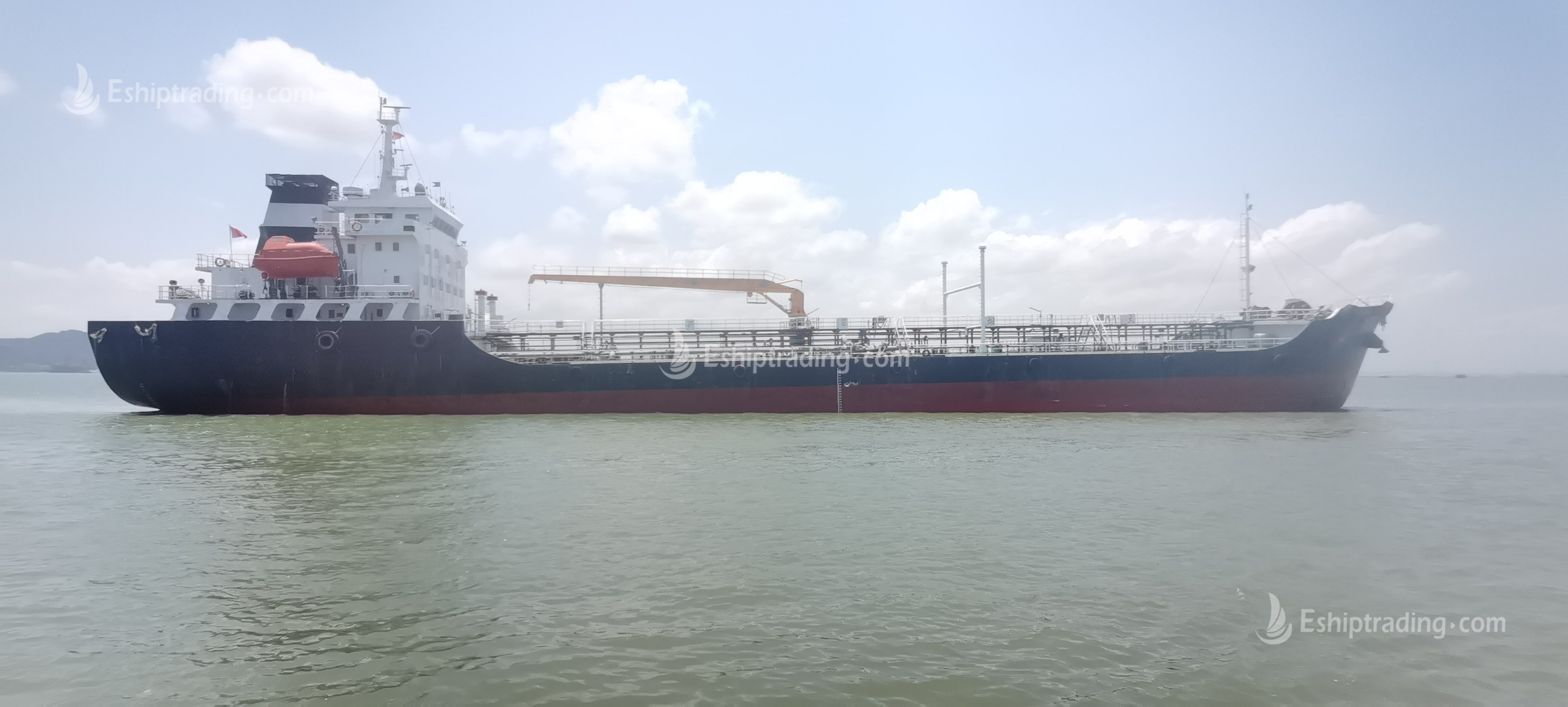 3800 T Product Oil Tanker For Sale