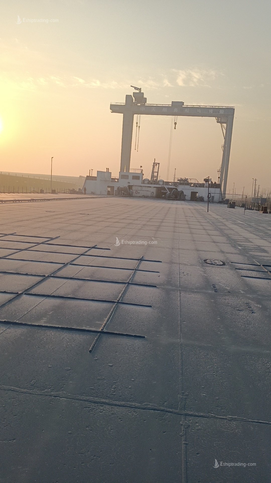 340 FT Non-self-propelled deck barge For Sale