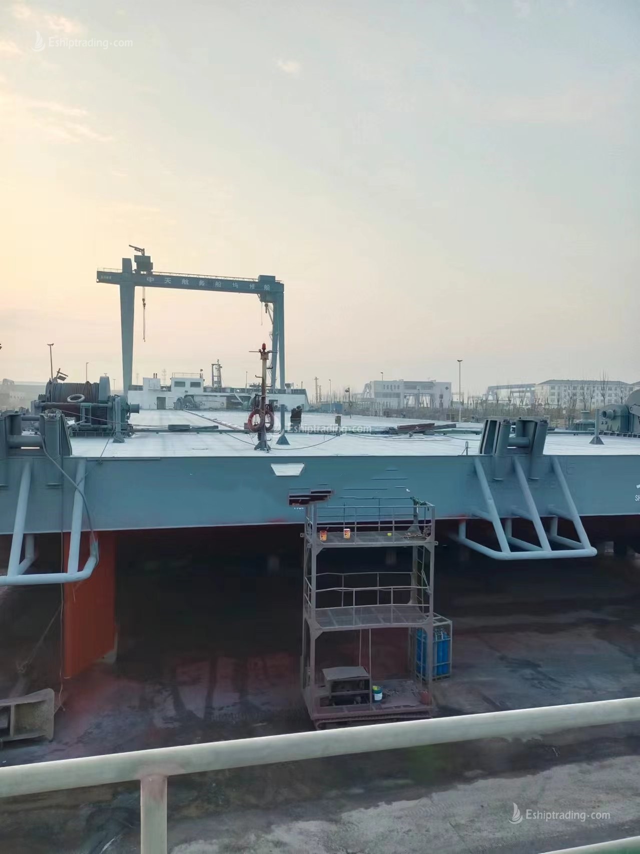 340 FT Non-self-propelled deck barge For Sale