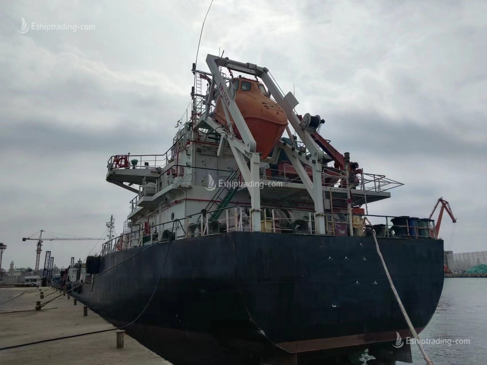 3600 T Product Oil Tanker For Sale