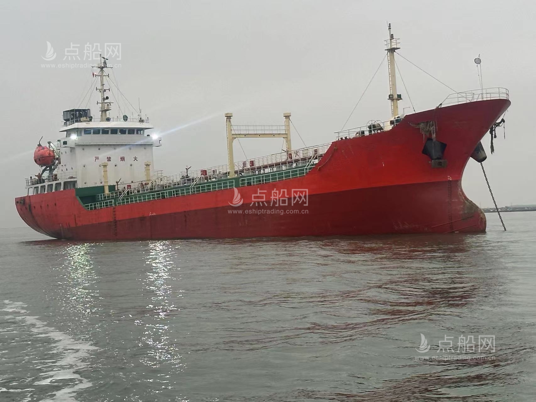 出售4770吨成品油船