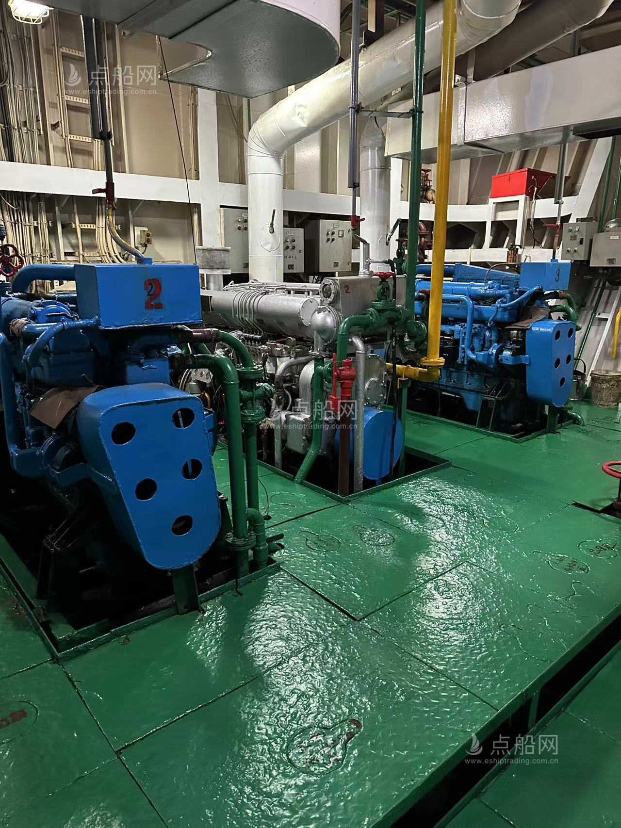 出售7500吨成品油船