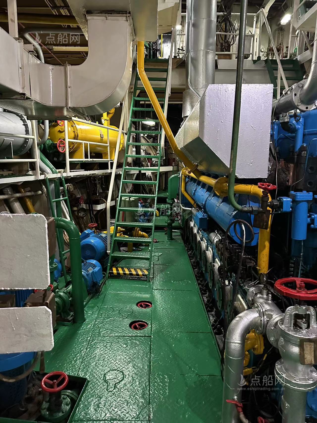 出售7500吨成品油船