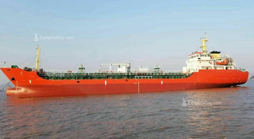 4380 T Product Oil Tanker For Sale