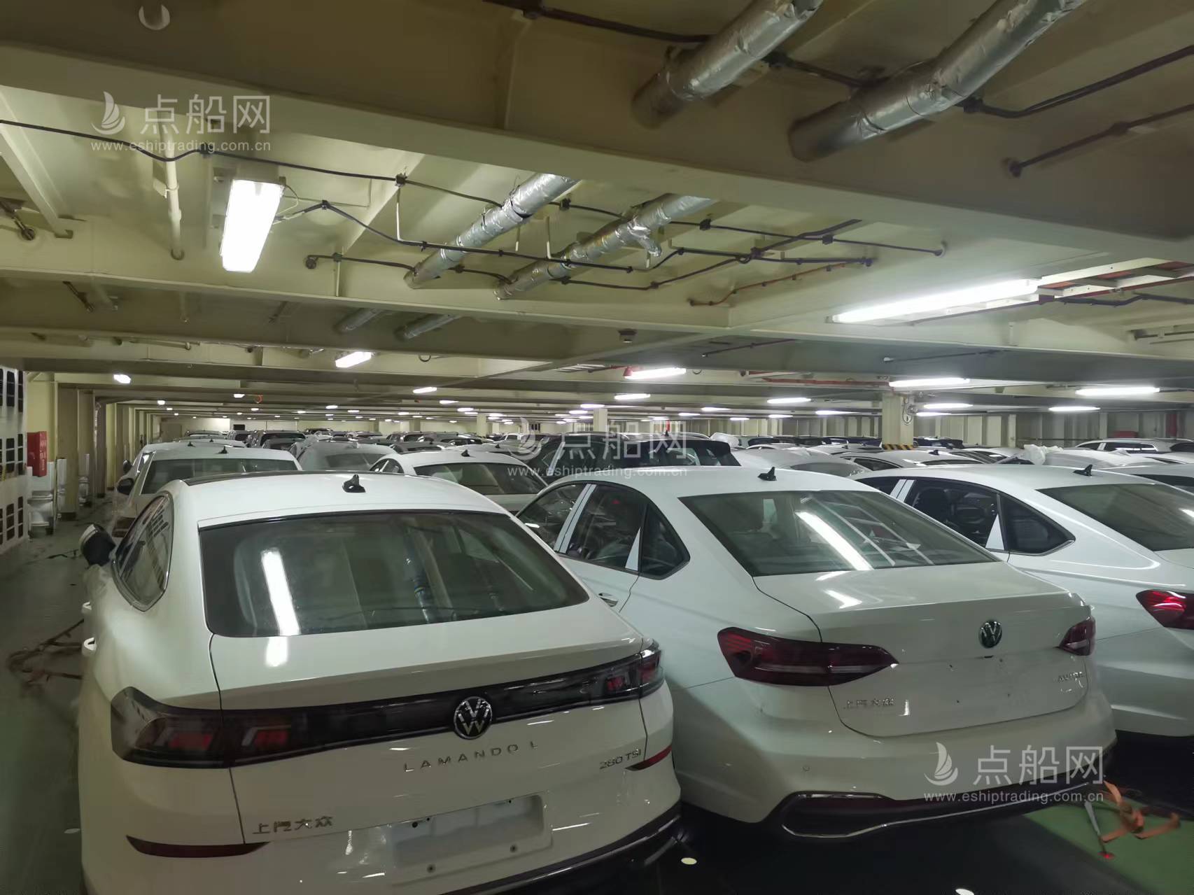 出售583辆轿车滚装船