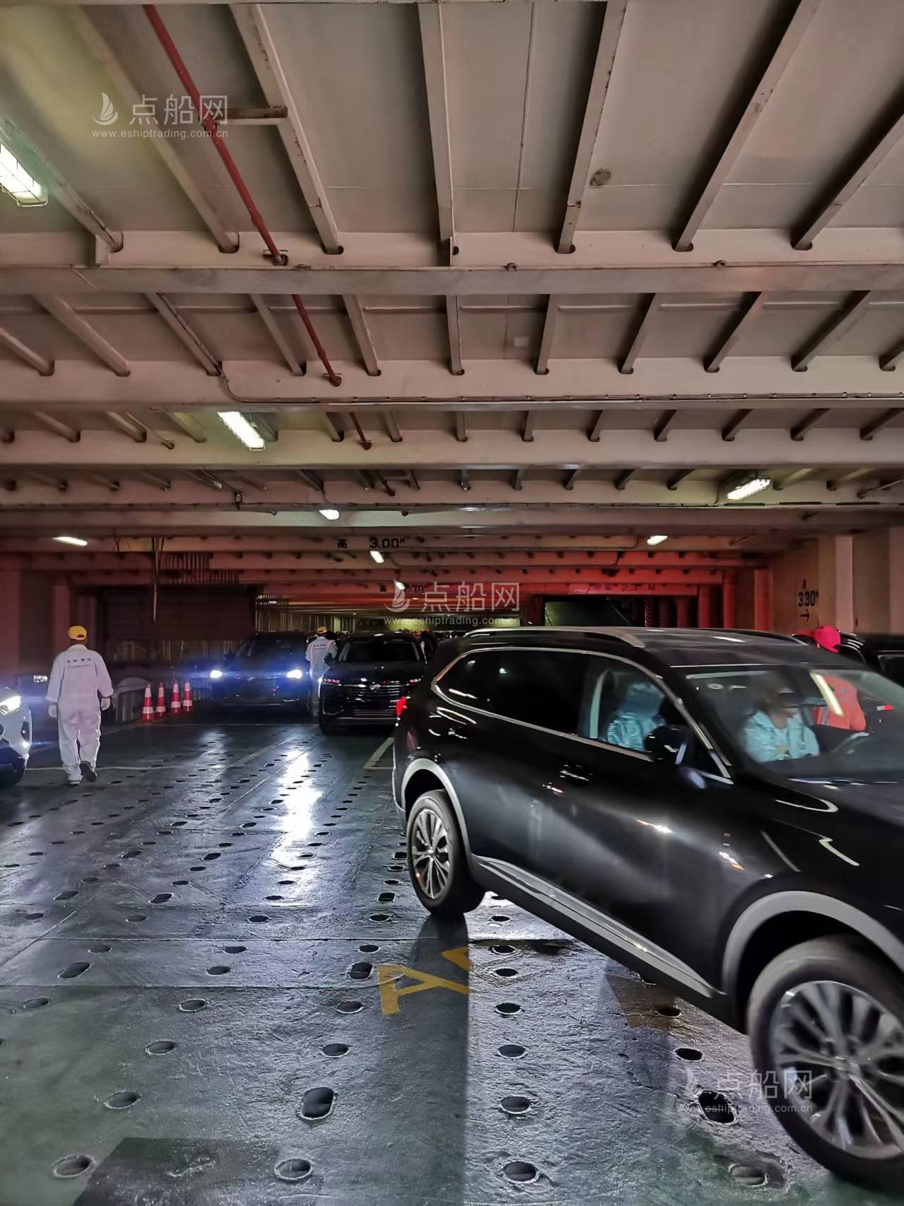 出售583辆轿车滚装船