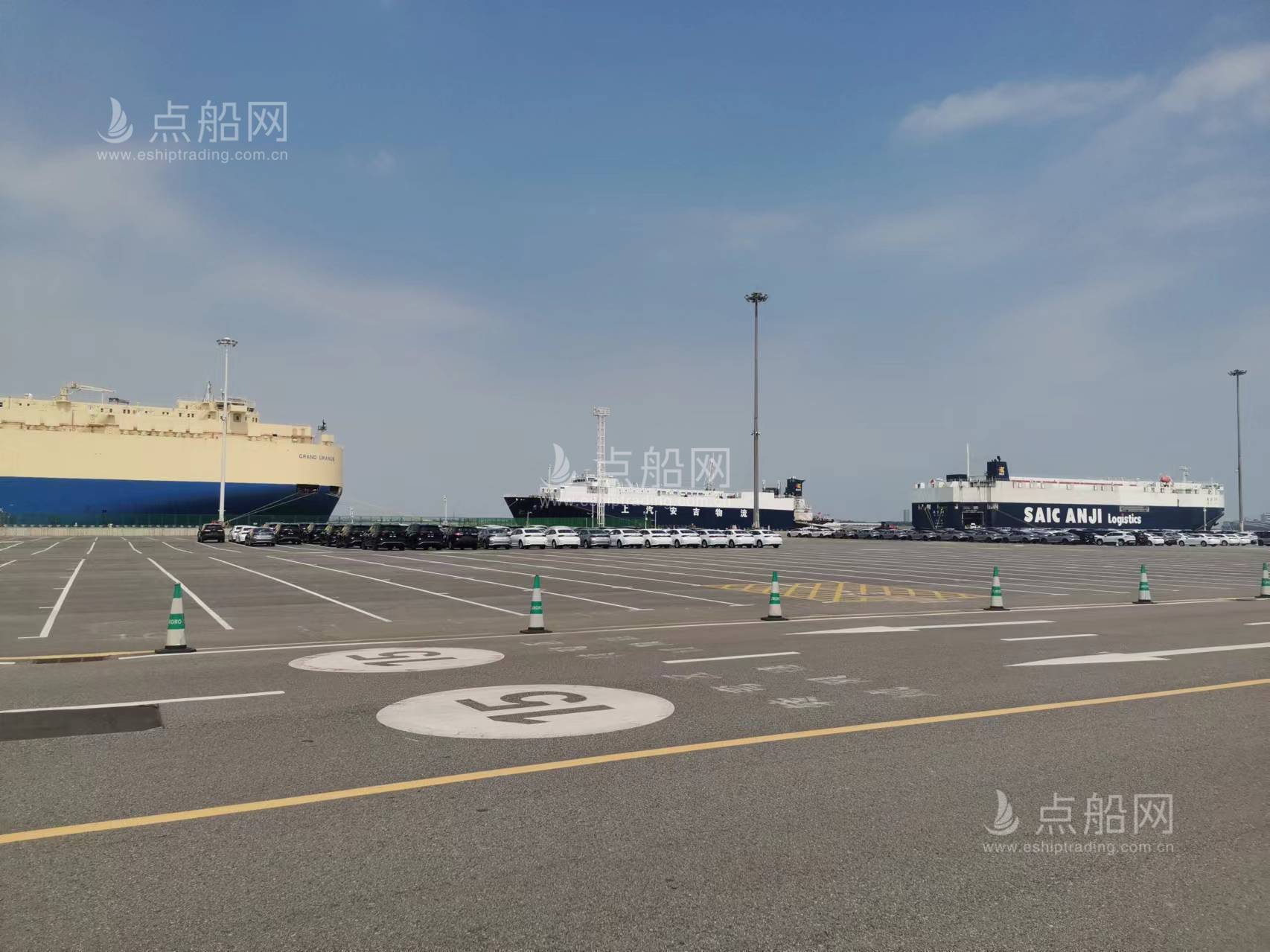 出售583辆轿车滚装船