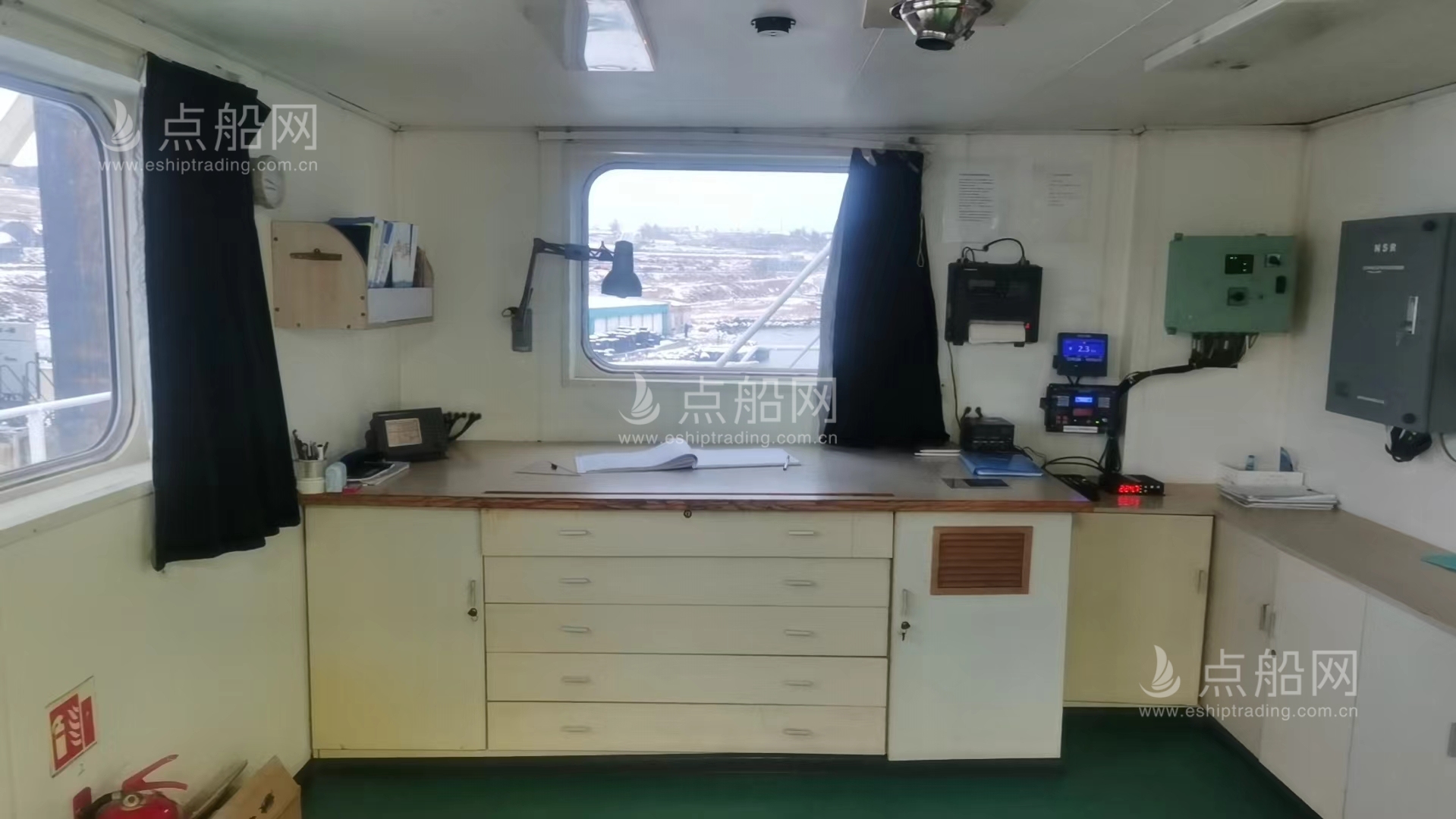 出售28000吨散货船