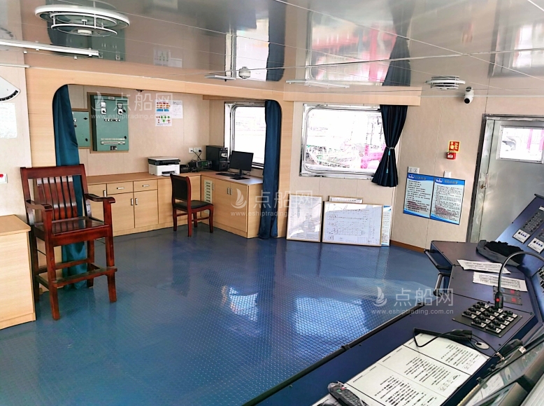 出售7500吨成品油船