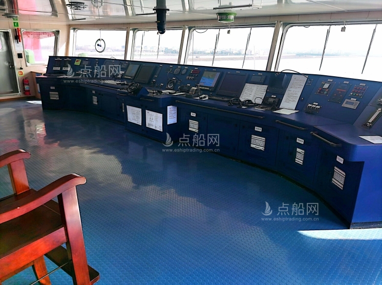 出售7500吨成品油船