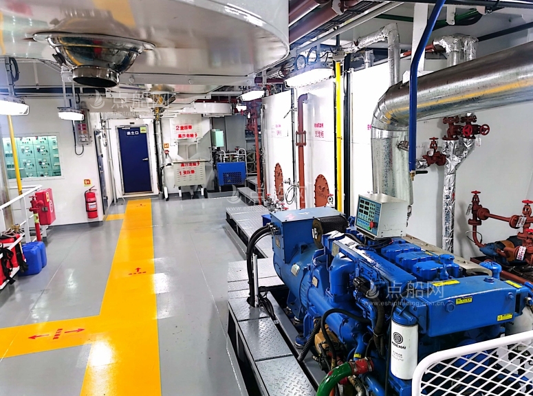 出售7500吨成品油船