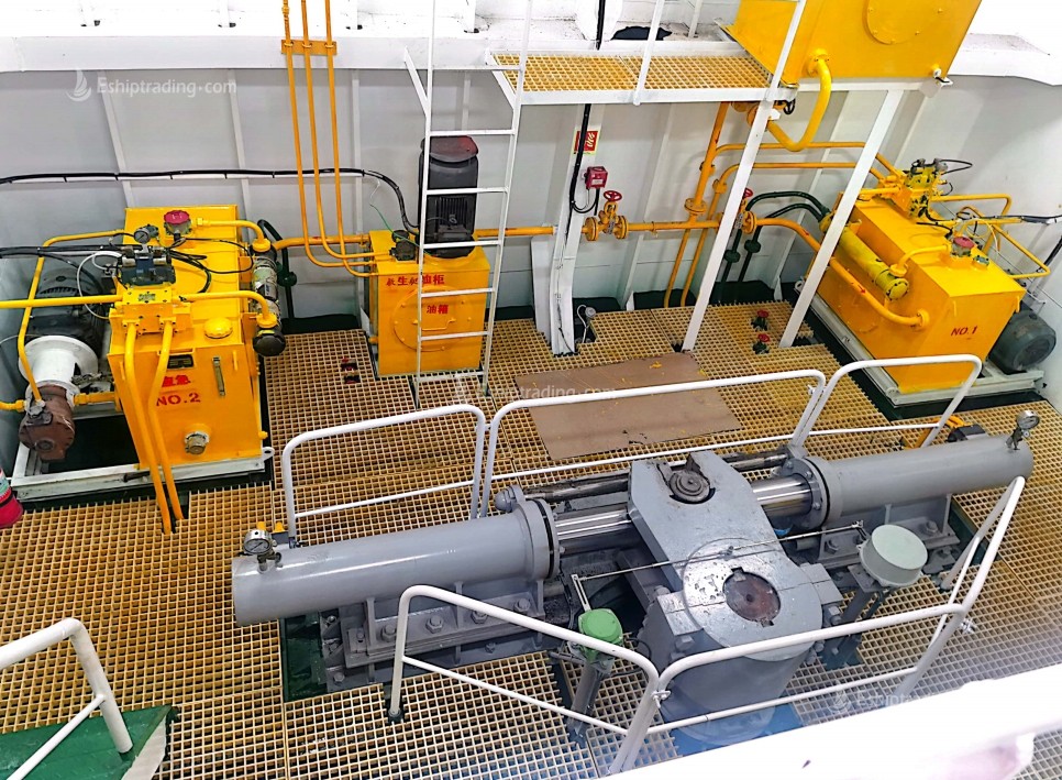 7500 T Product Oil Tanker For Sale