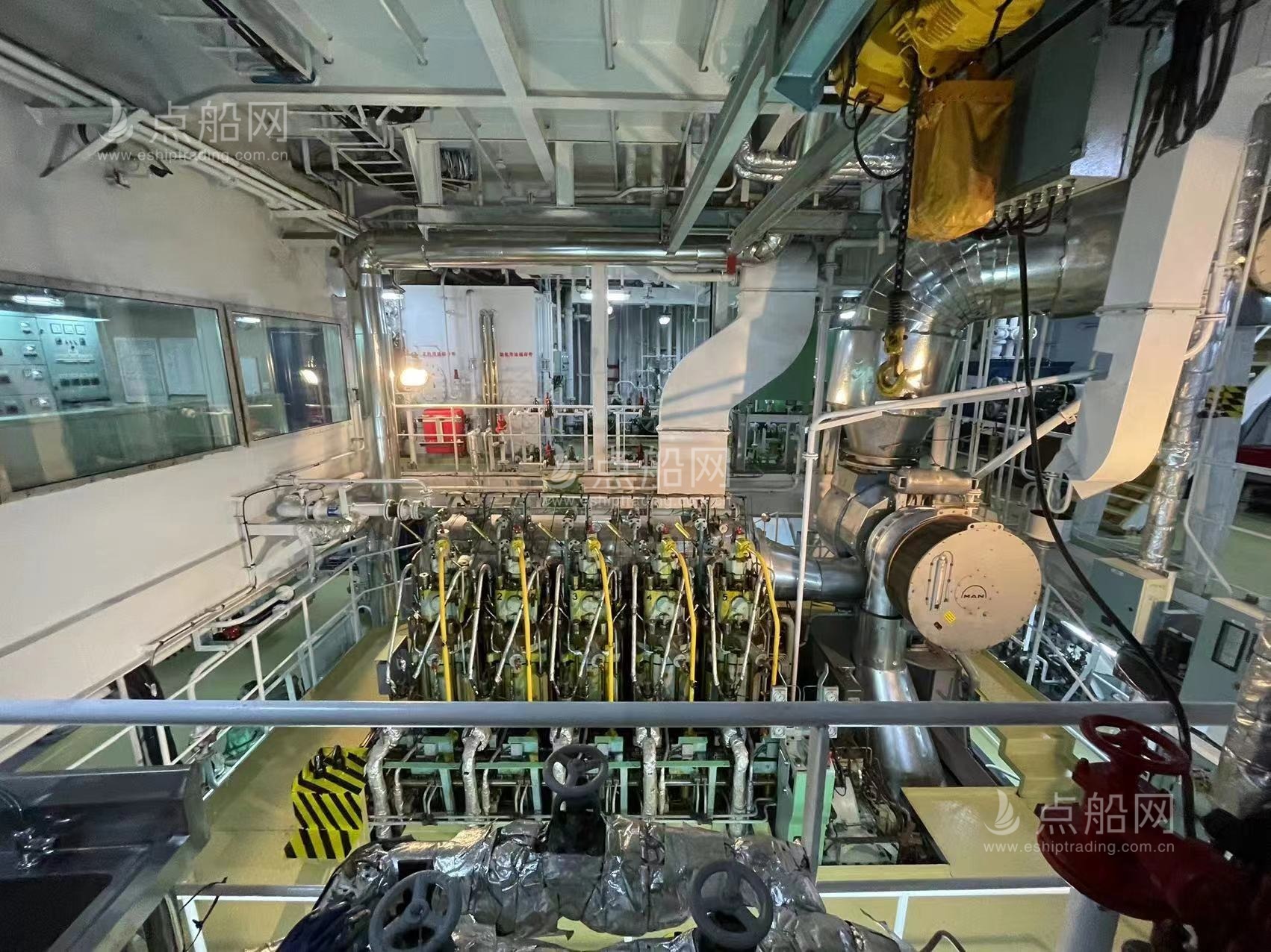 出售12500吨成品油船