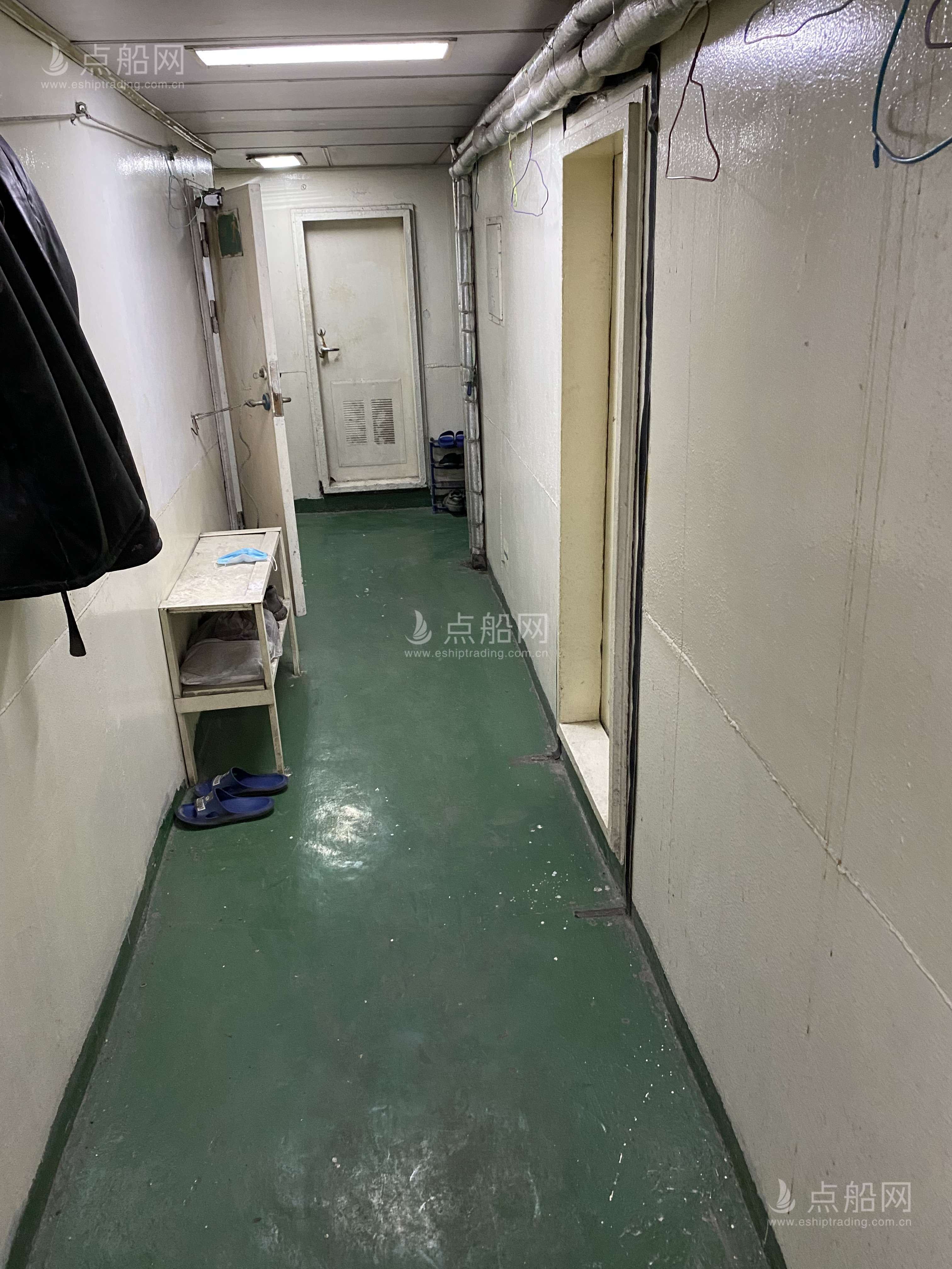 出售5050吨散货船