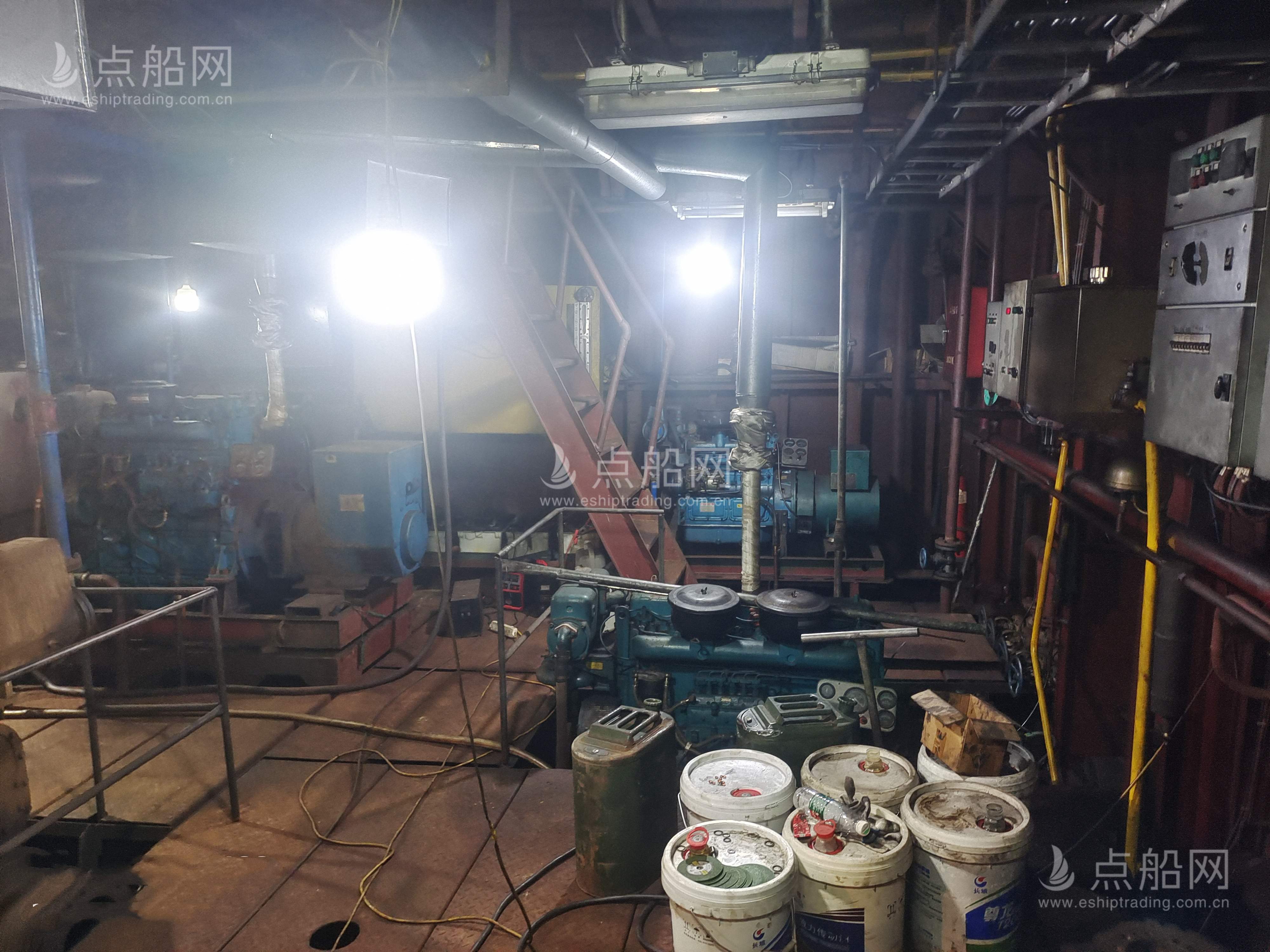 出售610吨成品油船