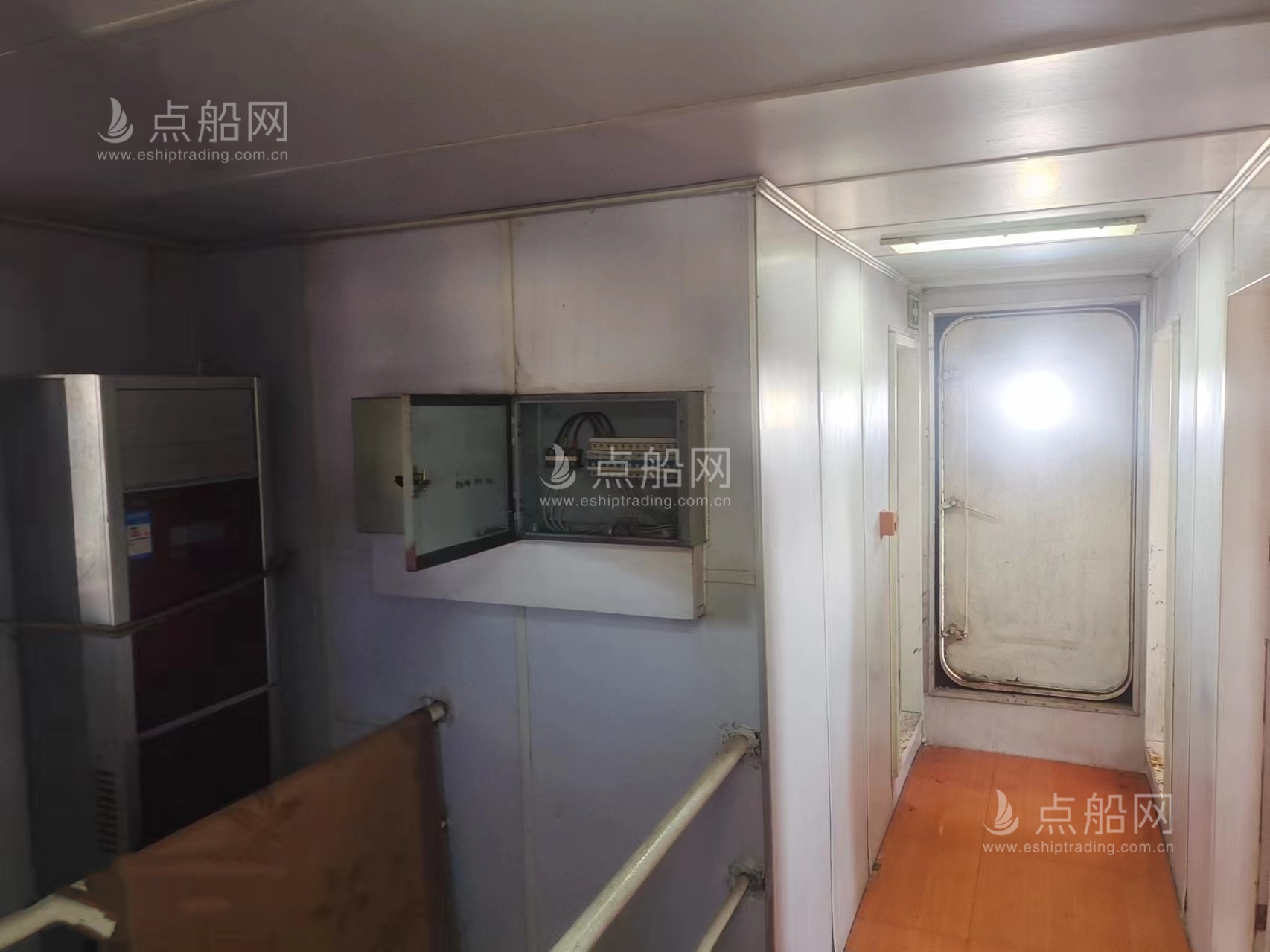 出售610吨成品油船