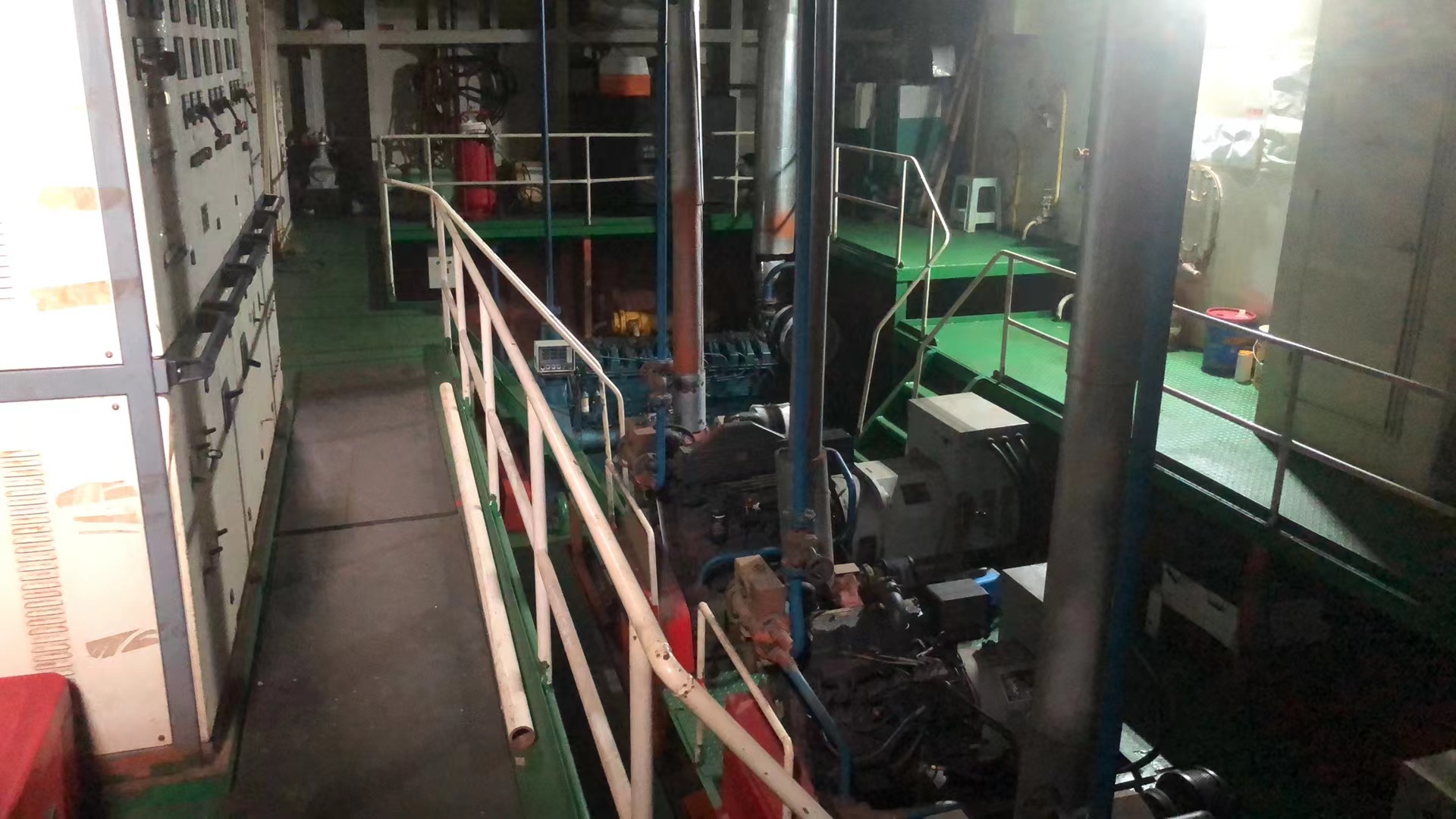 出售4150吨自卸砂船