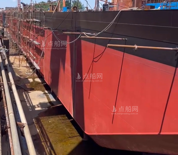 出售310尺无动力驳船