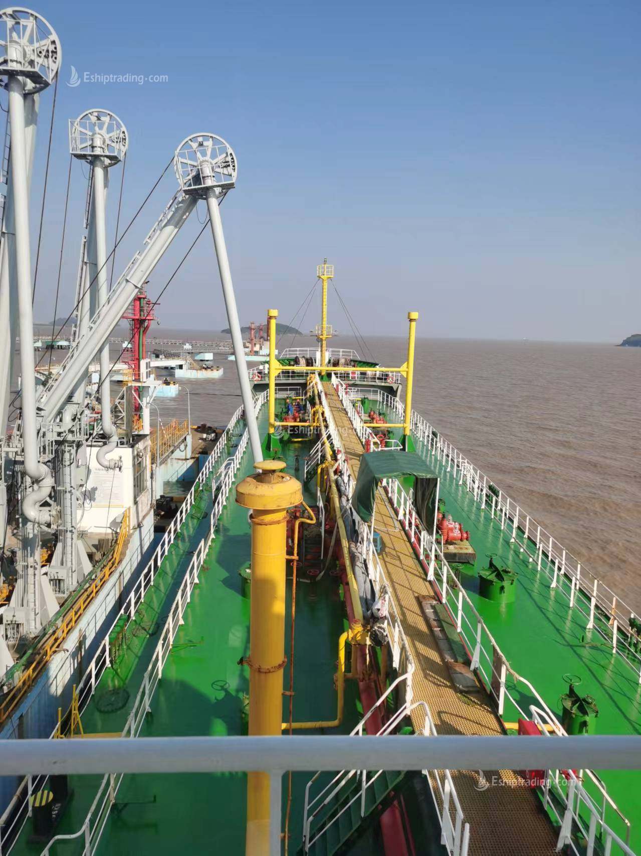 4500 T Product Oil Tanker For Sale