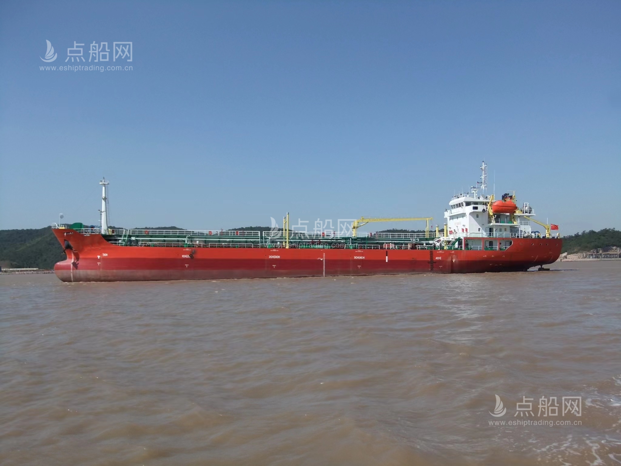 出售4545吨成品油船