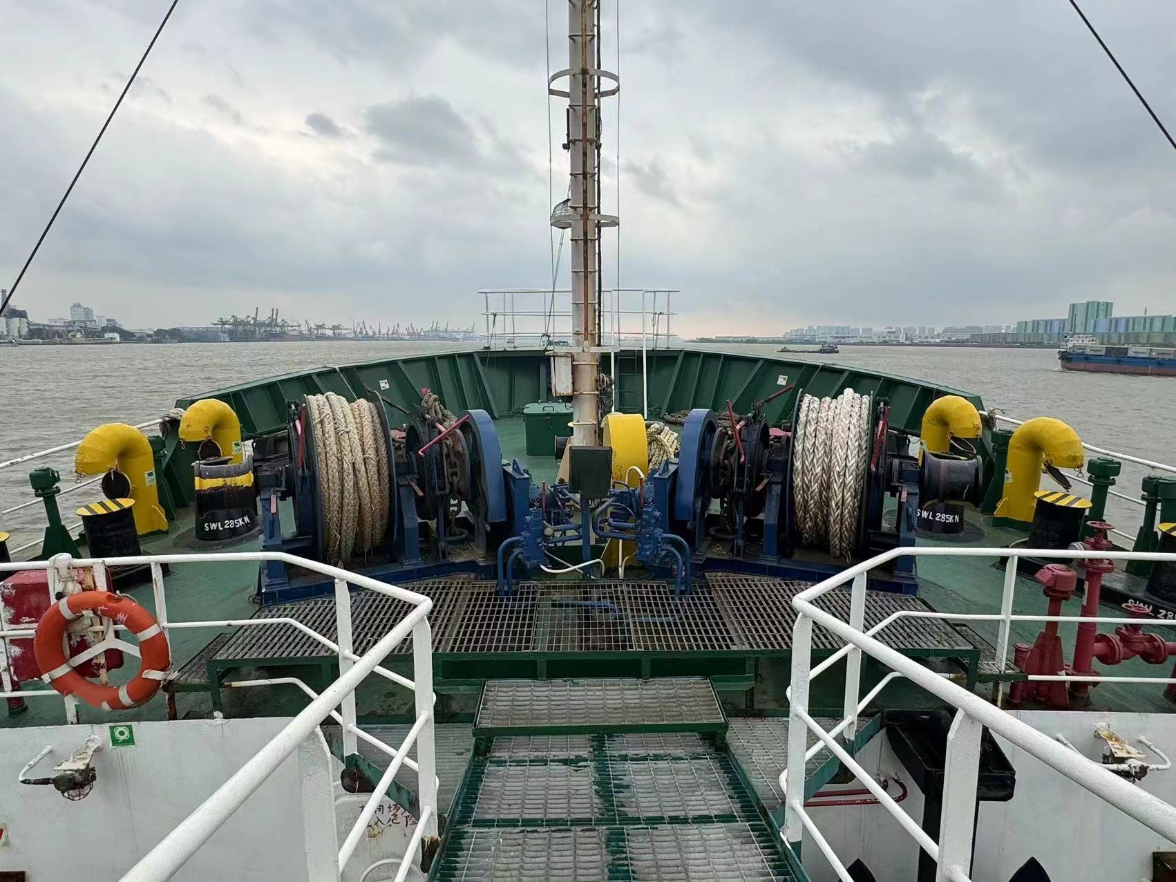 出售1700吨成品油船