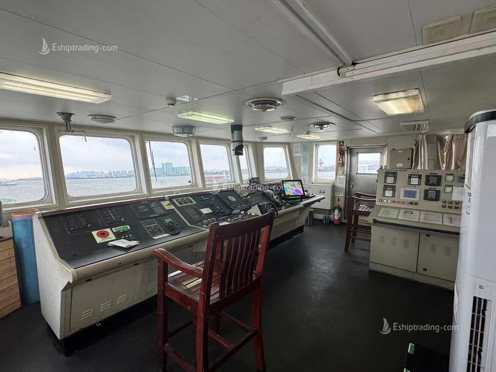 1700 T Product Oil Tanker For Sale