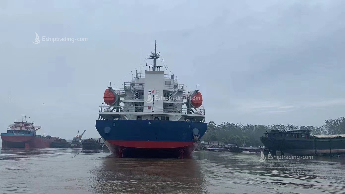 5027 T Deck Barge /LCT For Sale