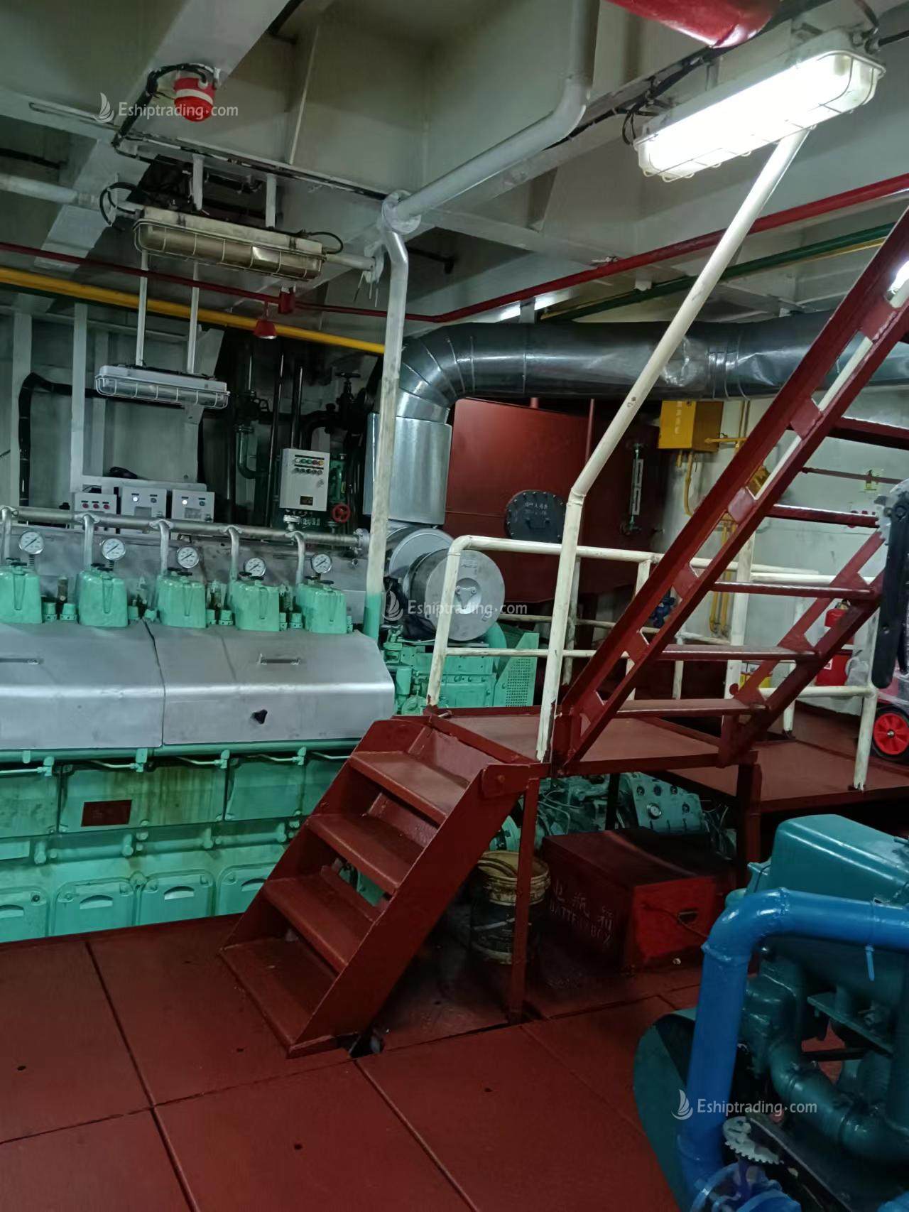 450 T Fully Revolving Floating Crane For Sale