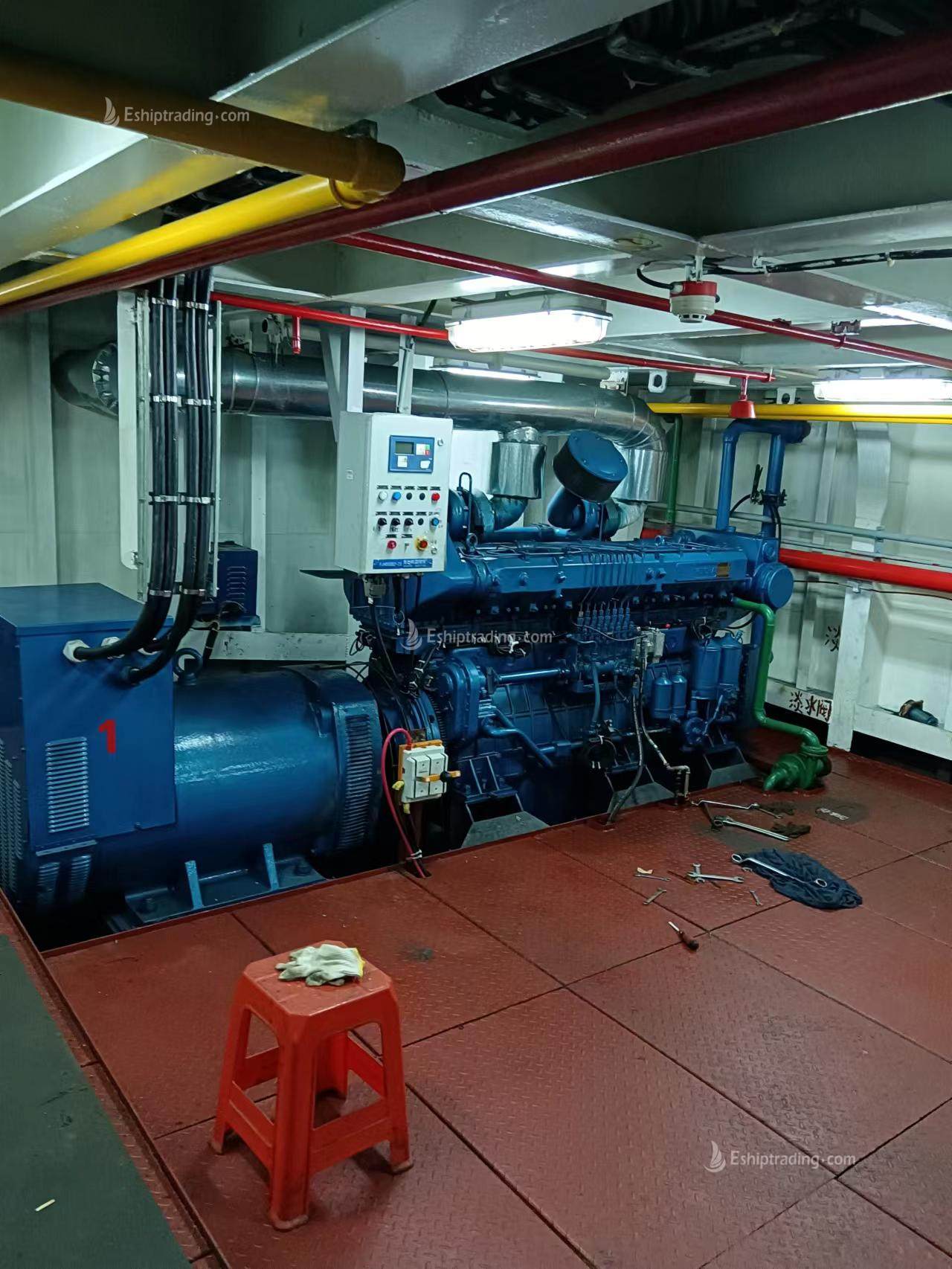 450 T Fully Revolving Floating Crane For Sale