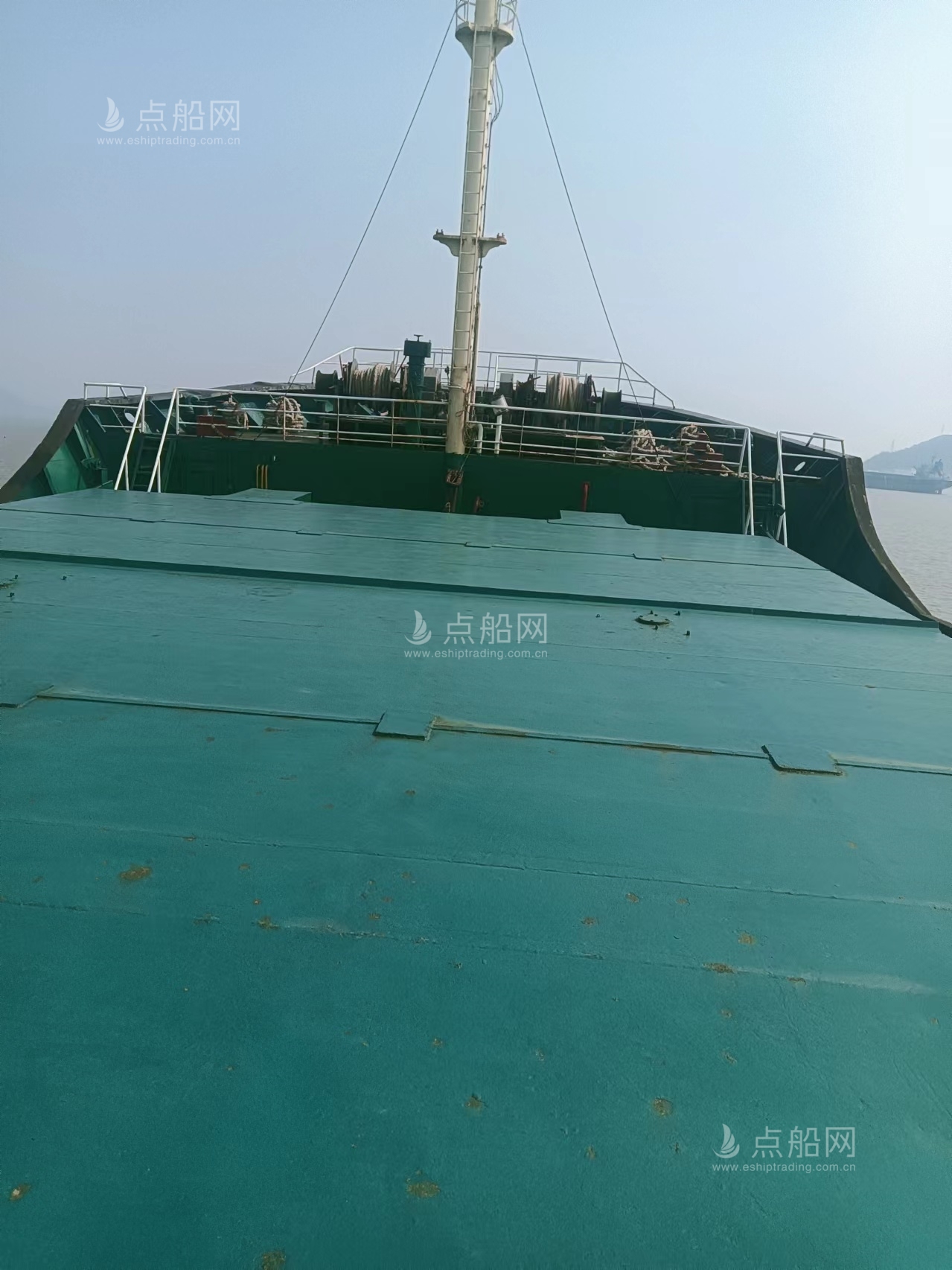 出售5000吨散货船